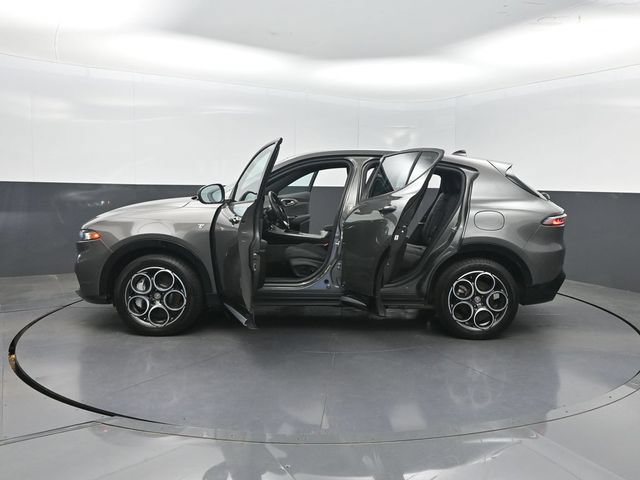 Used 2024 Alfa Romeo Tonale Ti AWD/4WD image 40