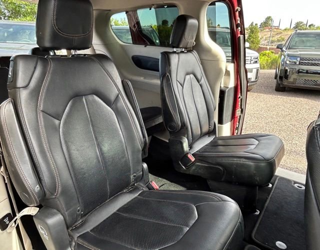 Used 2020 Chrysler Pacifica Touring-L Plus FWD image 15