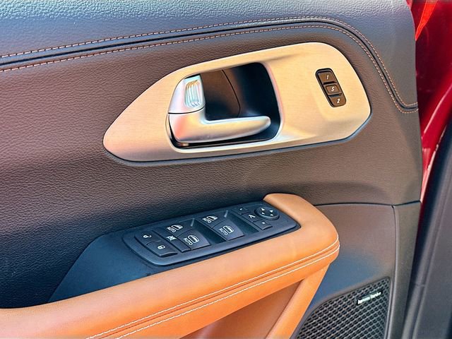 New 2026 Chrysler Pacifica Pinnacle w/ Trailer Tow Group image 13