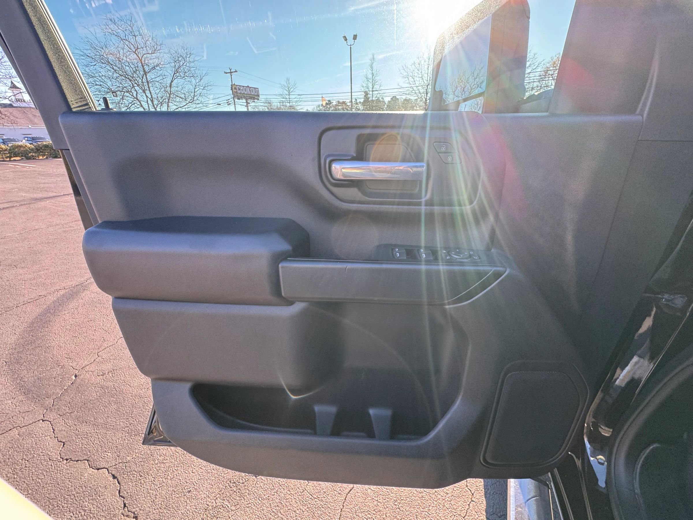 Used 2021 Chevrolet Silverado 2500 Custom w/ Custom Value Package image 16