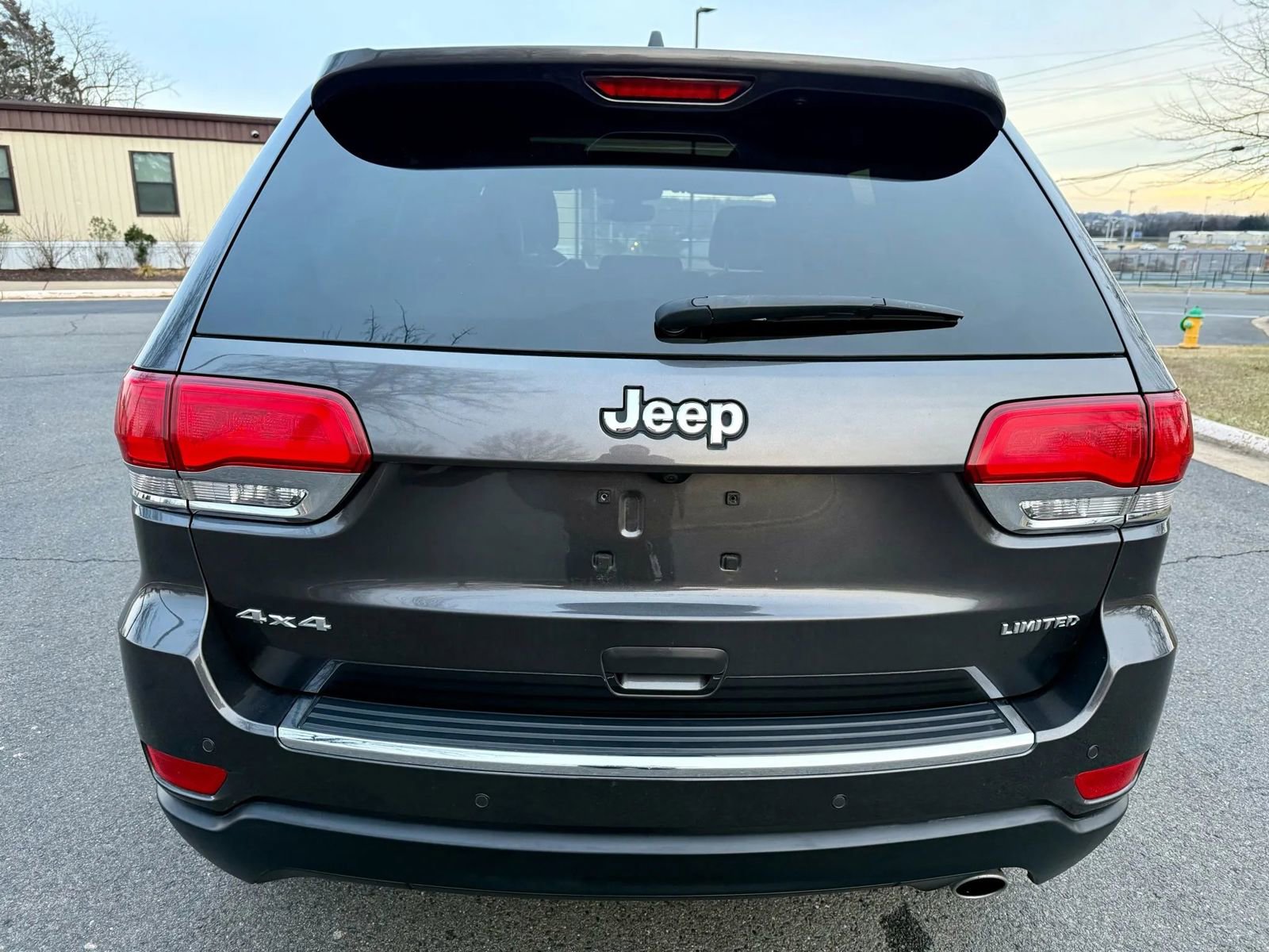 Used 2019 Jeep Grand Cherokee Limited w/ Luxury Group II image 7