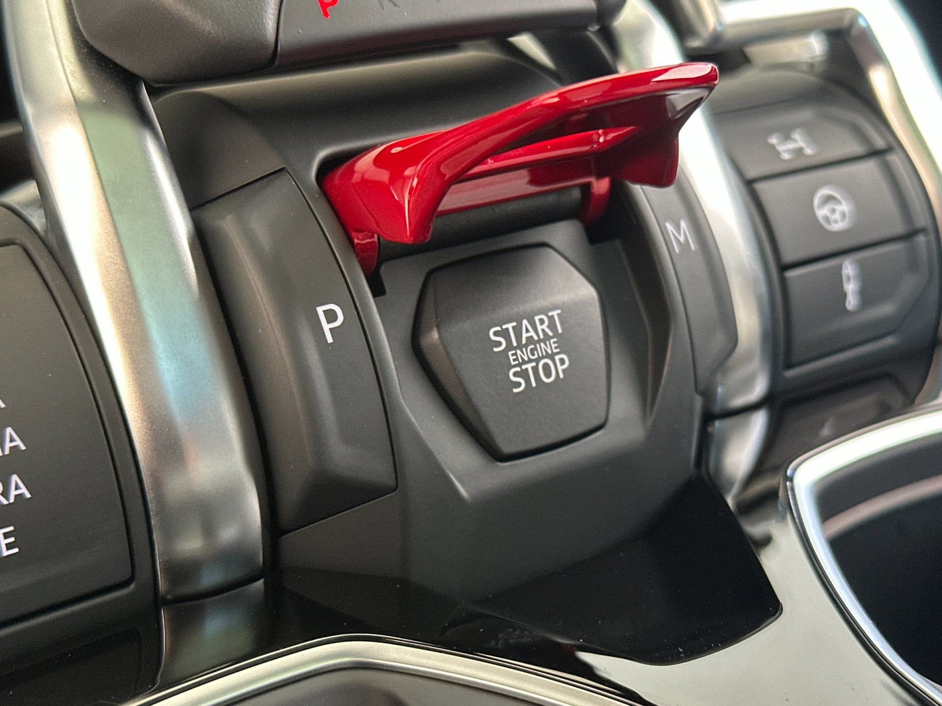 Used 2020 Lamborghini Urus AWD/4WD image 27