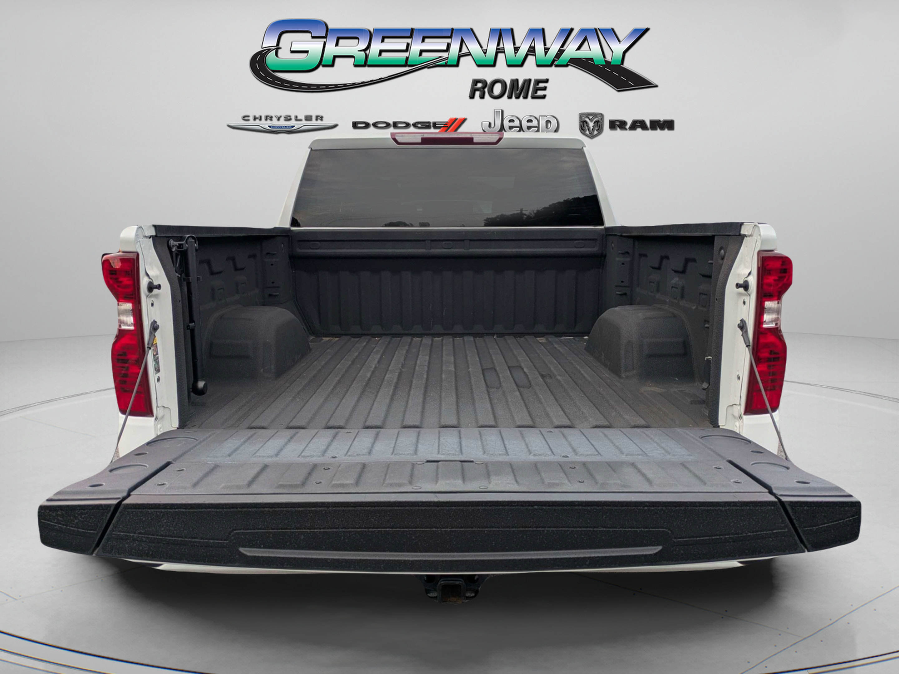 Used 2024 Chevrolet Silverado 1500 Custom w/ Turbomax Blackout Package AWD/4WD image 9