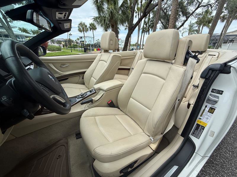 Used 2013 BMW 328i Convertible RWD image 11