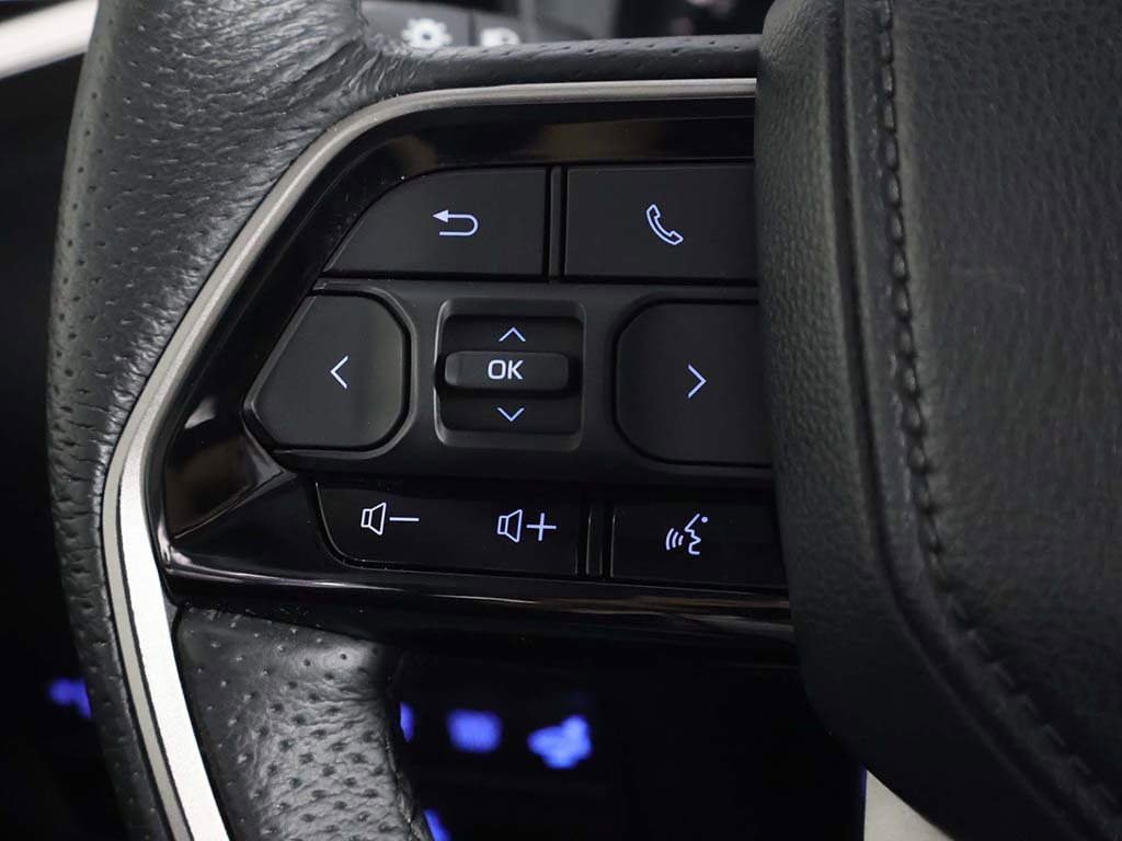 Used 2023 Toyota Tundra Limited image 36