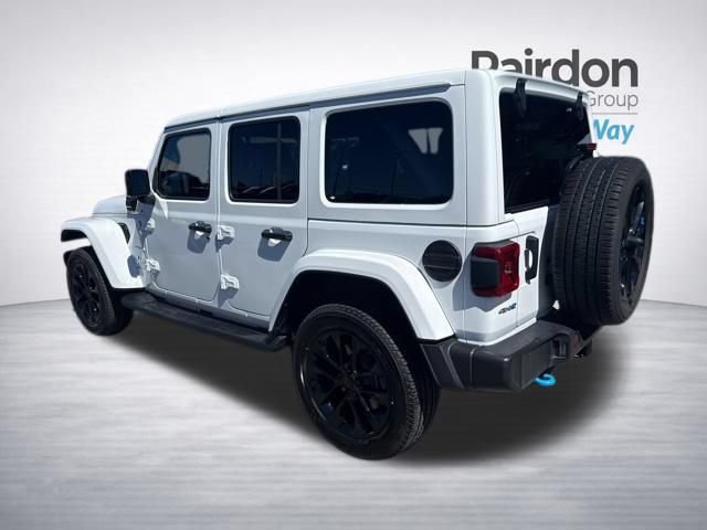 Used 2023 Jeep Wrangler Unlimited Sahara w/ Cold Weather Group AWD/4WD image 5
