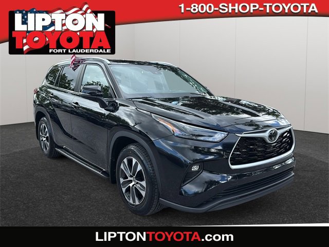 Used 2023 Toyota Highlander XLE