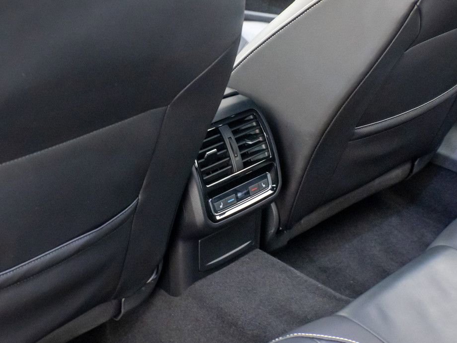 Used 2021 Volkswagen Arteon SEL Premium image 17