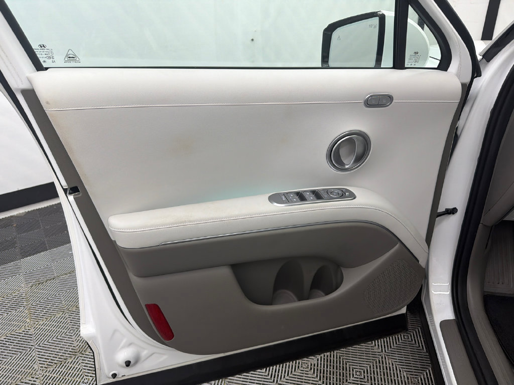 Certified 2026 Hyundai Palisade Limited FWD image 11