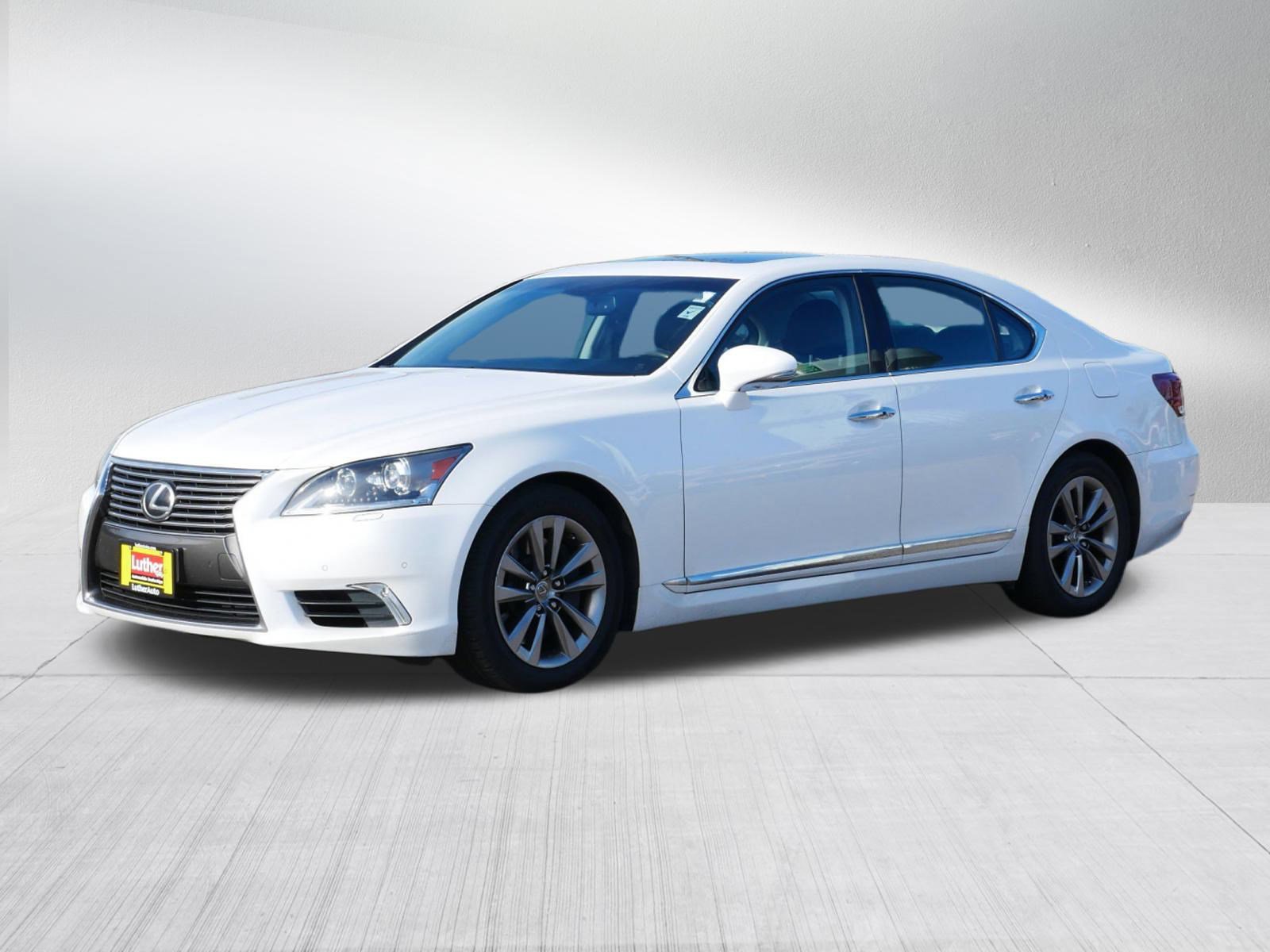 Used 2014 Lexus LS 460 AWD image 3