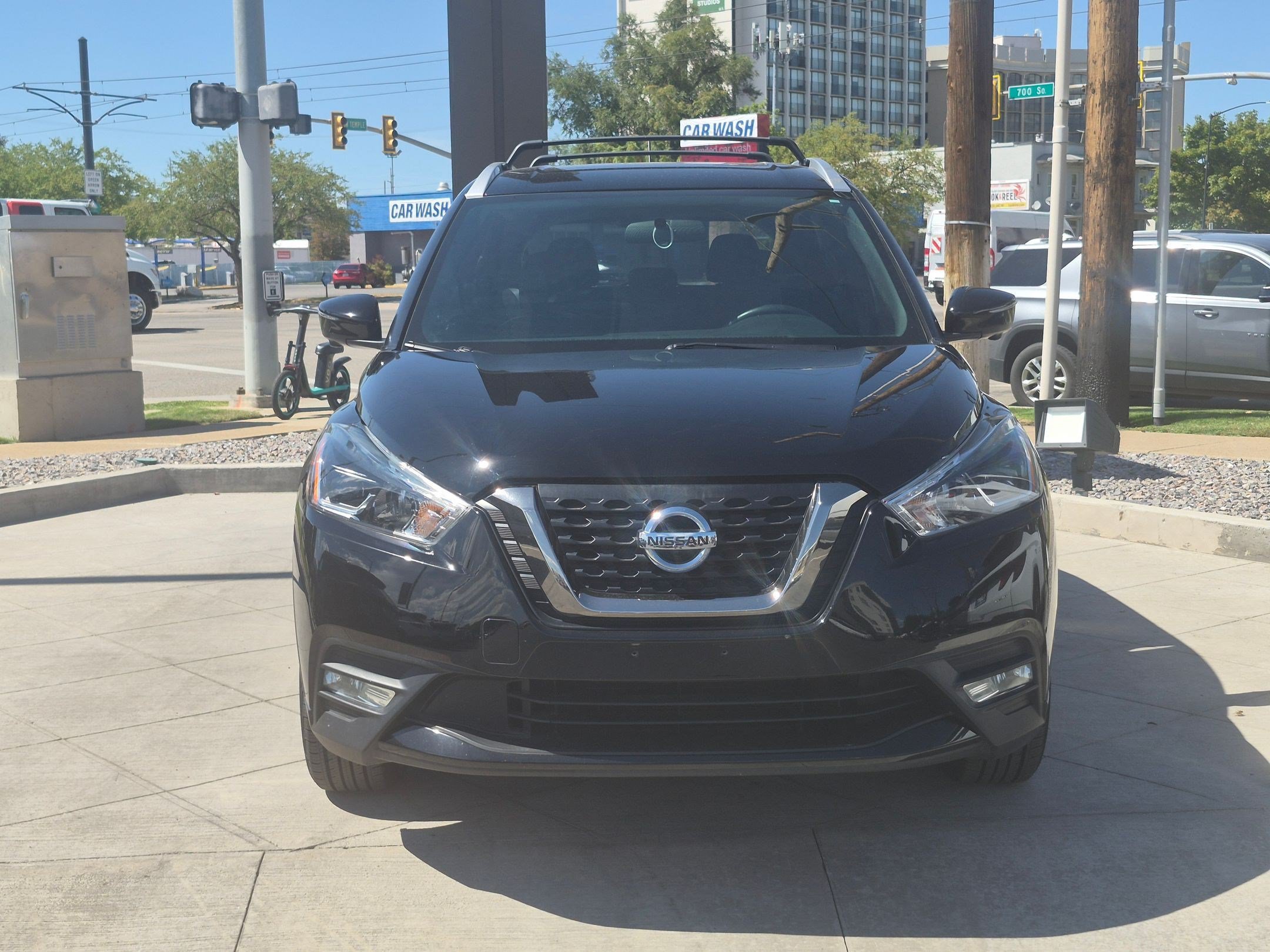 Used 2019 Nissan Kicks SR w/ Exterior Package FWD image 10