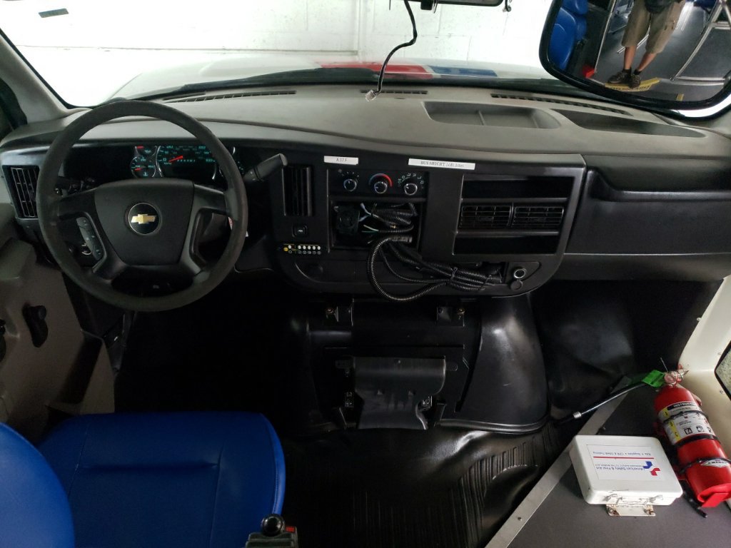 Used 2015 Chevrolet Express 4500 w/ Shuttle Bus Package RWD image 22