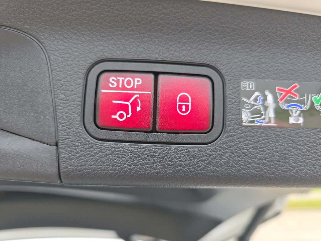 New 2026 Mercedes-Benz GLS 450 4MATIC image 19