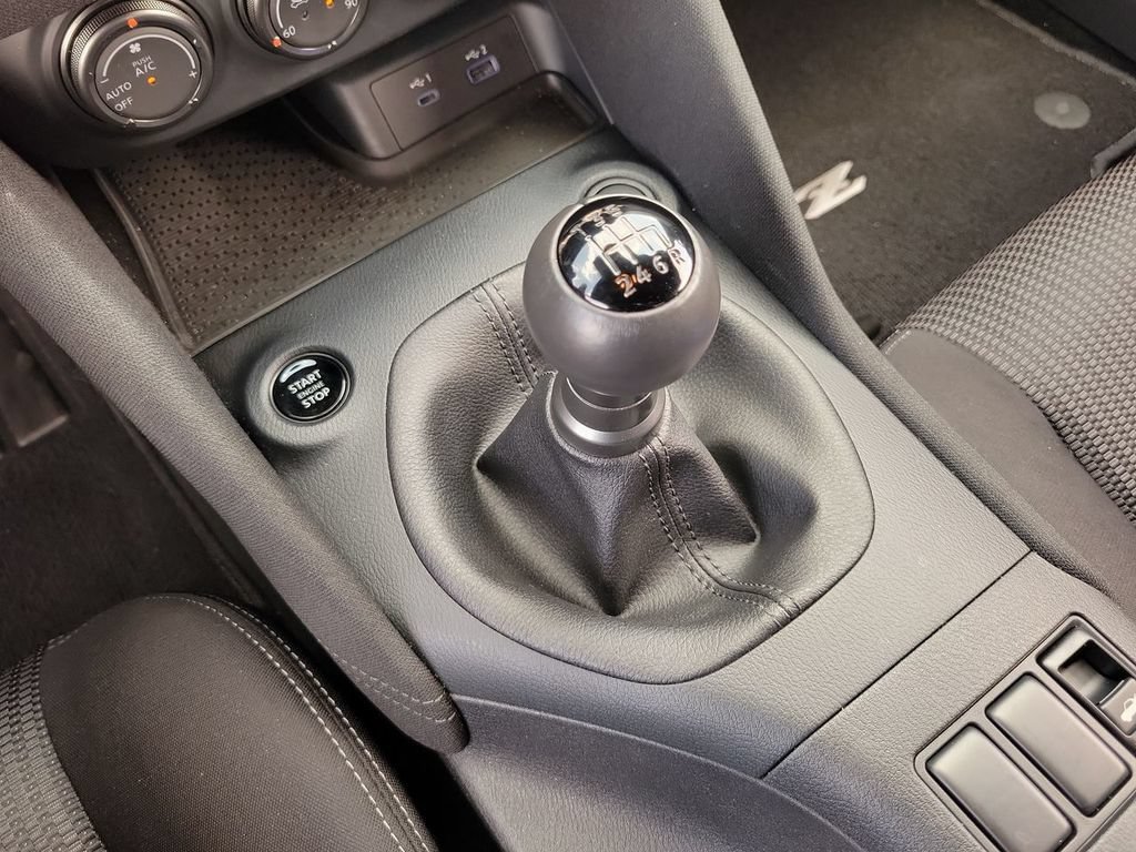 Used 2025 Nissan Z Sport w/ Floor Mat Package RWD image 15