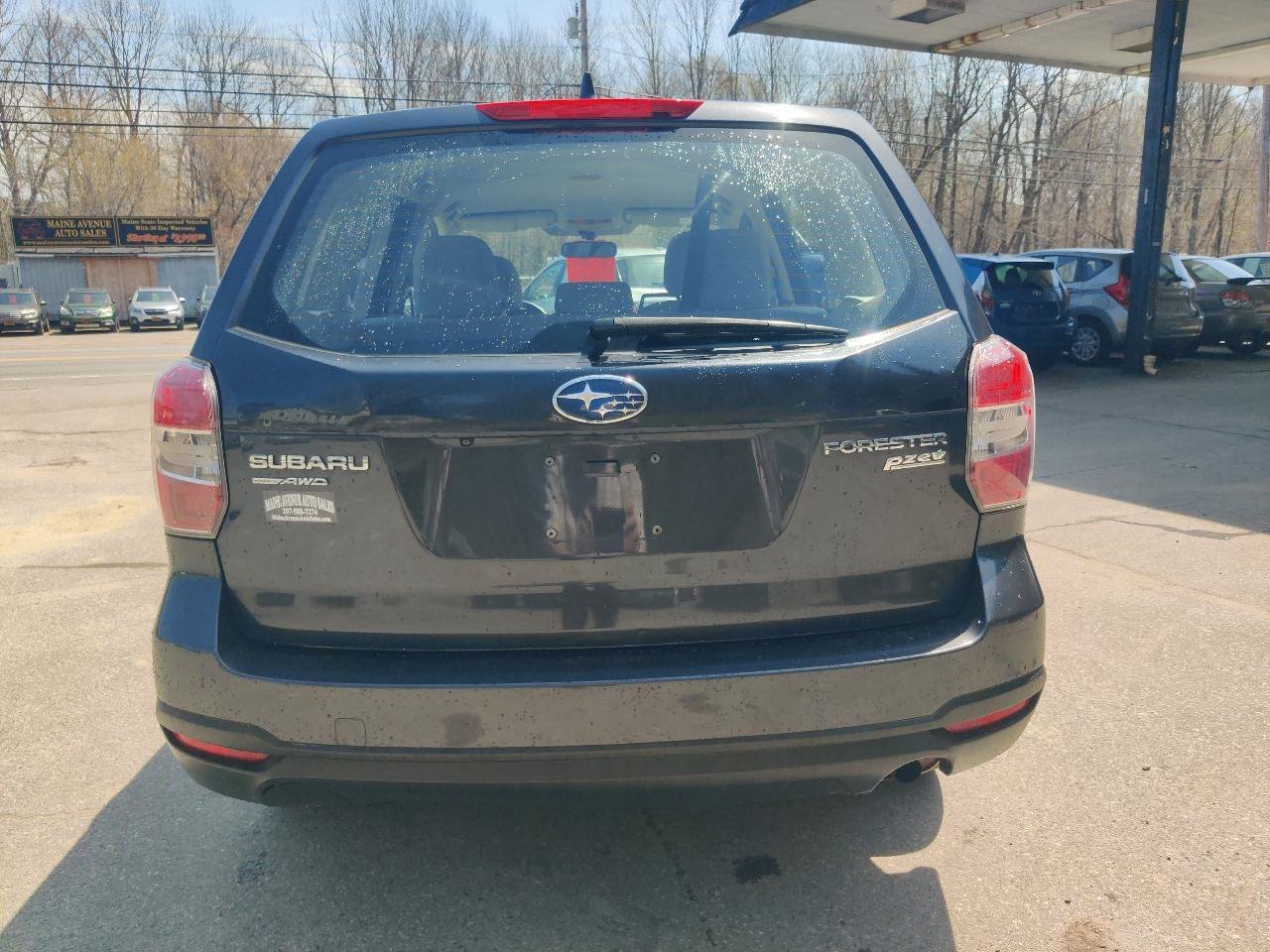 Used 2016 Subaru Forester 2.5i AWD/4WD image 5