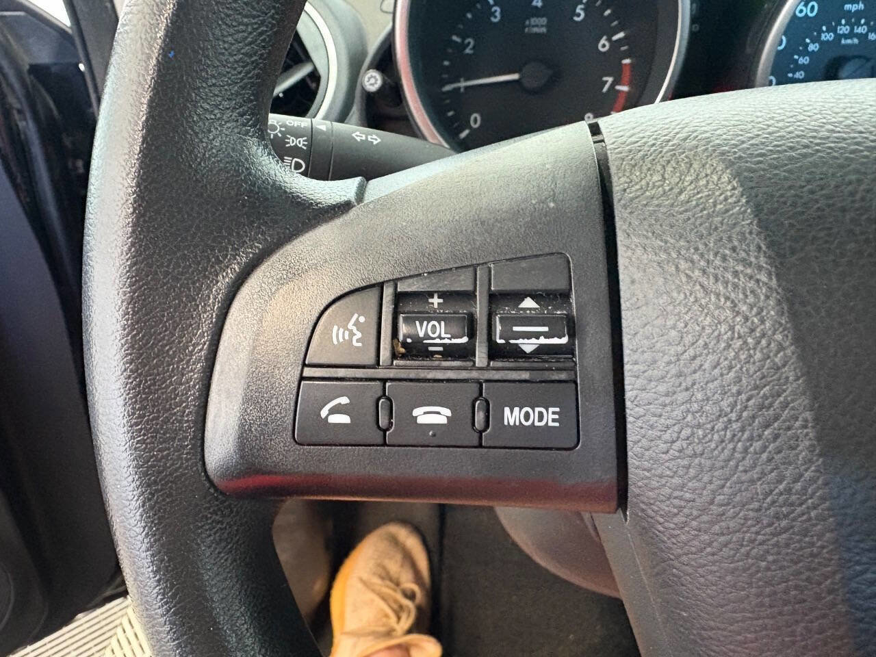 Used 2010 MAZDA MAZDA3 i Touring FWD image 14