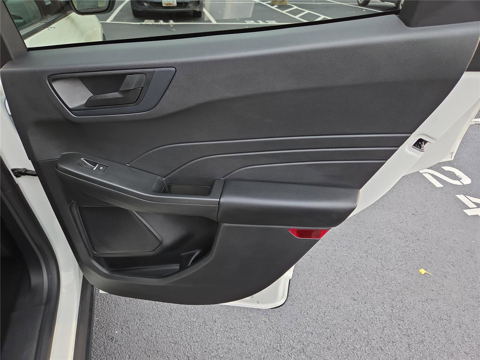 Used 2022 Ford Escape SE w/ Cold Weather Package image 31