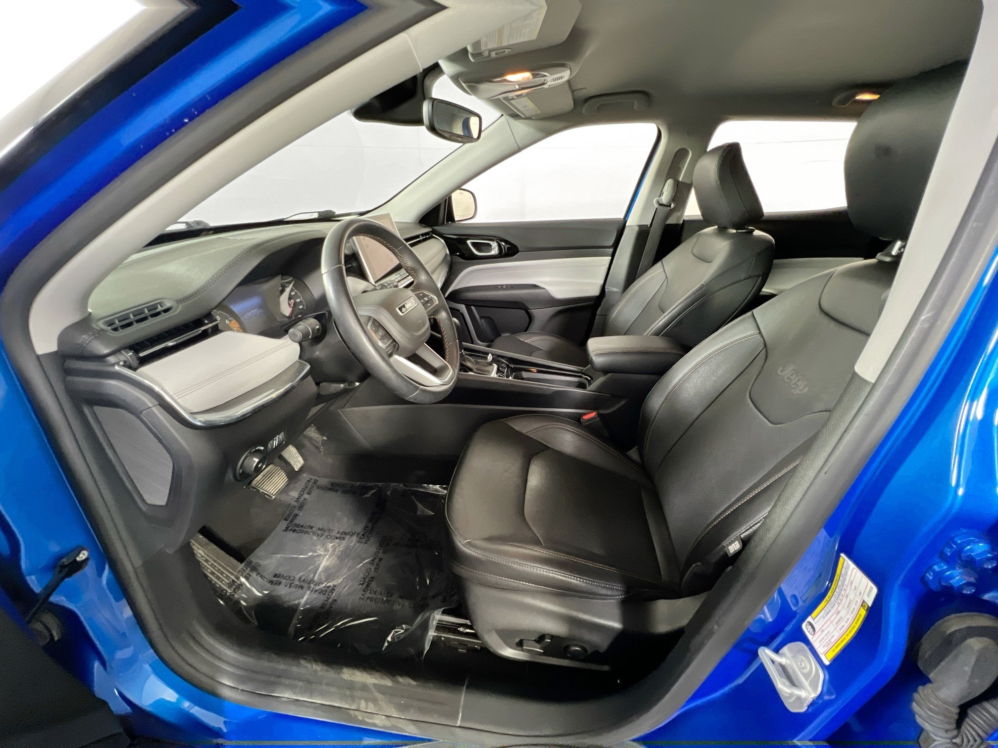 Used 2022 Jeep Compass Limited AWD/4WD image 19