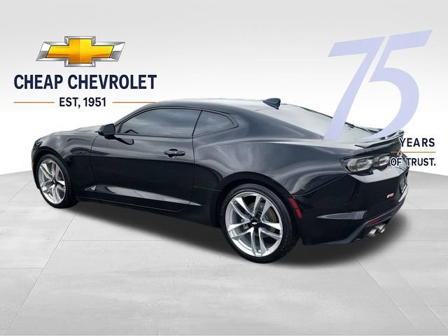Used 2022 Chevrolet Camaro LT w/ RS Package RWD image 4