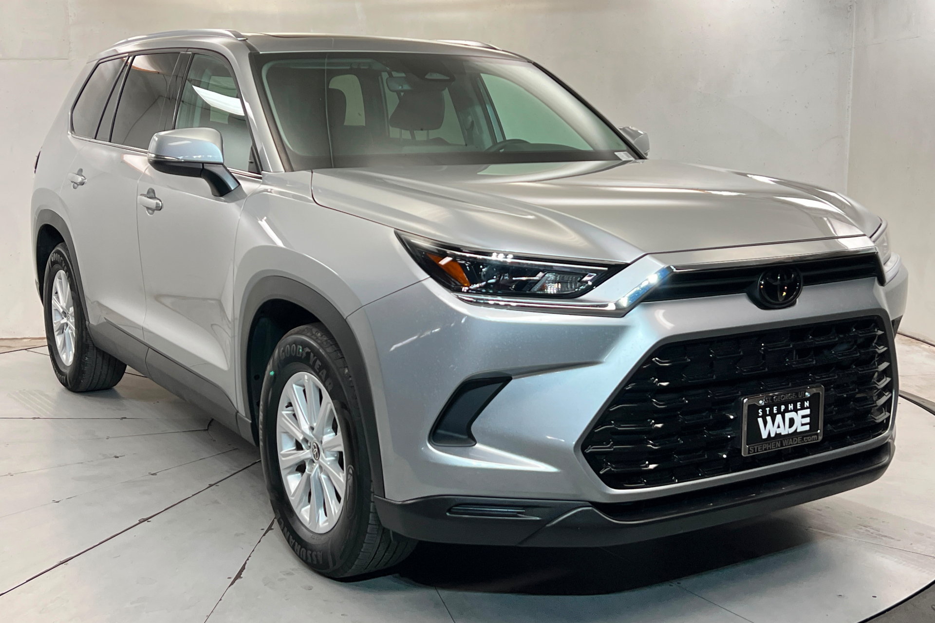 Certified 2025 Toyota Grand Highlander AWD image 8