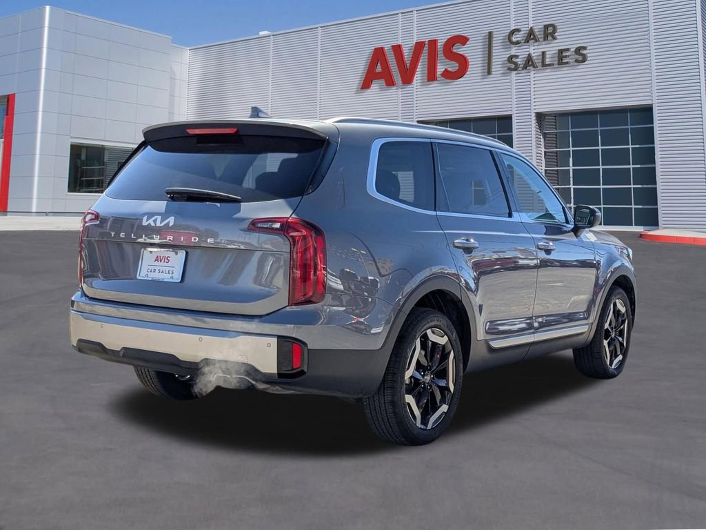 Used 2025 Kia Telluride S image 6