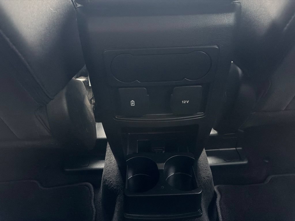 Used 2023 Ford Explorer XLT AWD/4WD image 45