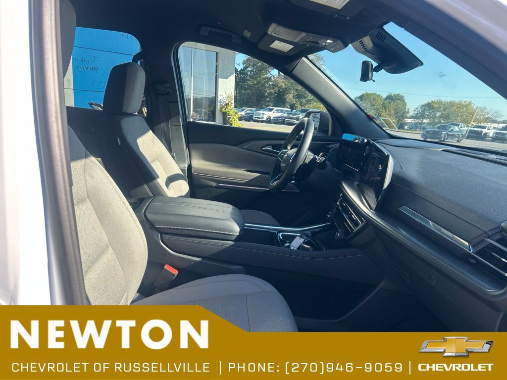 Used 2026 Chevrolet Traverse LT w/ Driver Confidence Package FWD image 8