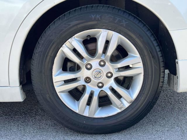 Used 2011 Nissan Altima 2.5 SL w/ 2.5SL Pkg FWD image 11