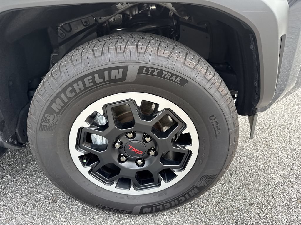 Used 2025 Toyota 4Runner TRD Off-Road Premium AWD/4WD image 12