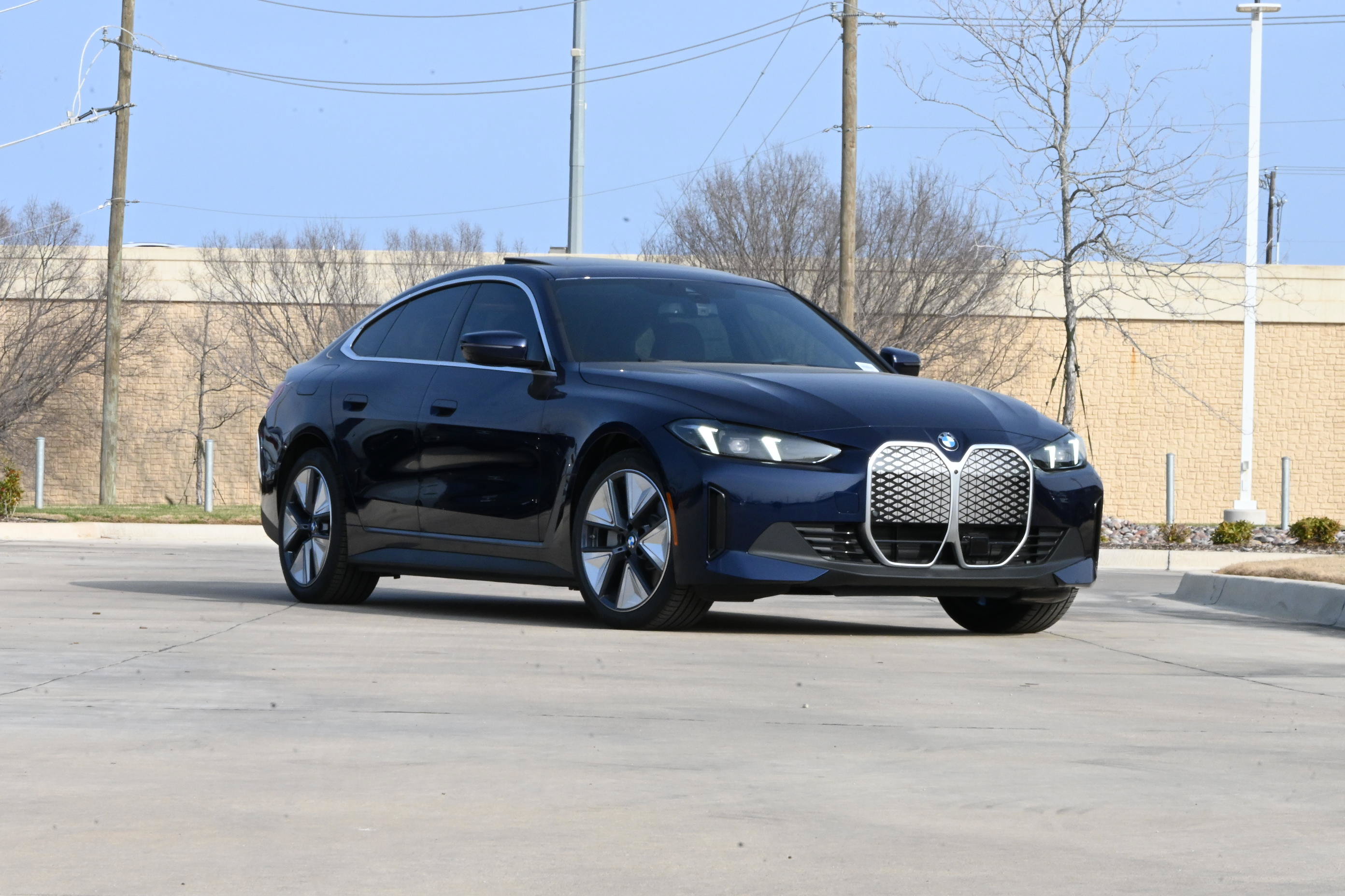 Used 2026 BMW i4 xDrive40i w/ Premium Package AWD/4WD image 1