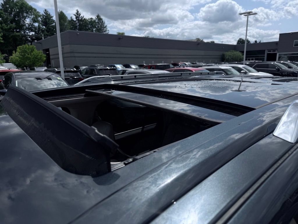 Used 2022 Lincoln Navigator 4WD image 11
