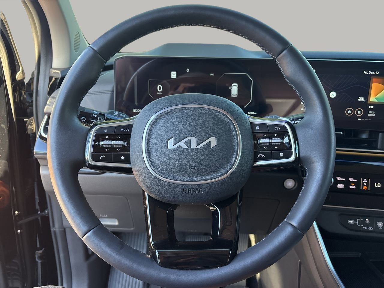 Used 2026 Kia Carnival SX Prestige image 23