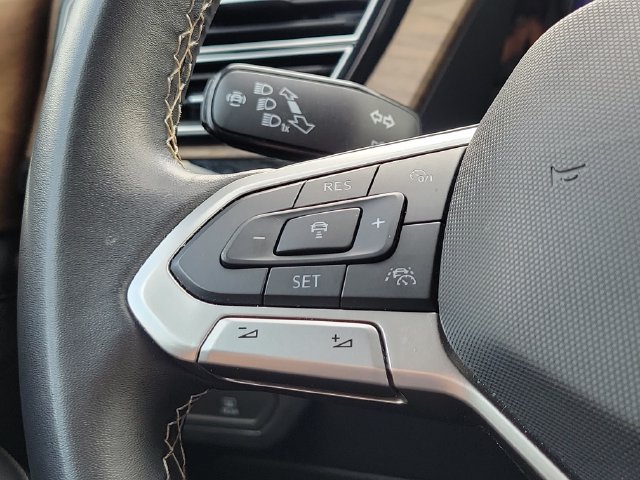 Used 2024 Volkswagen Atlas SE AWD/4WD image 13
