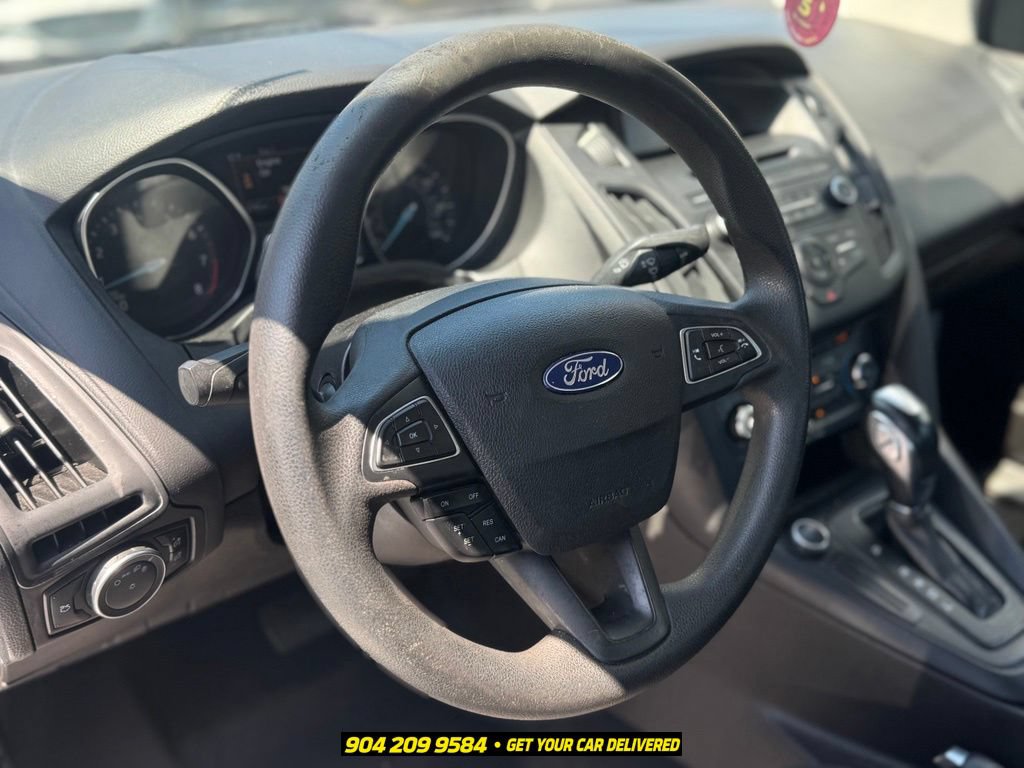 Used 2016 Ford Focus SE FWD image 9