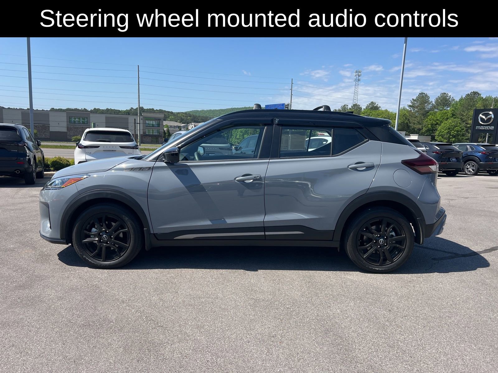 Used 2023 Nissan Kicks SR w/ Exterior Package image 4