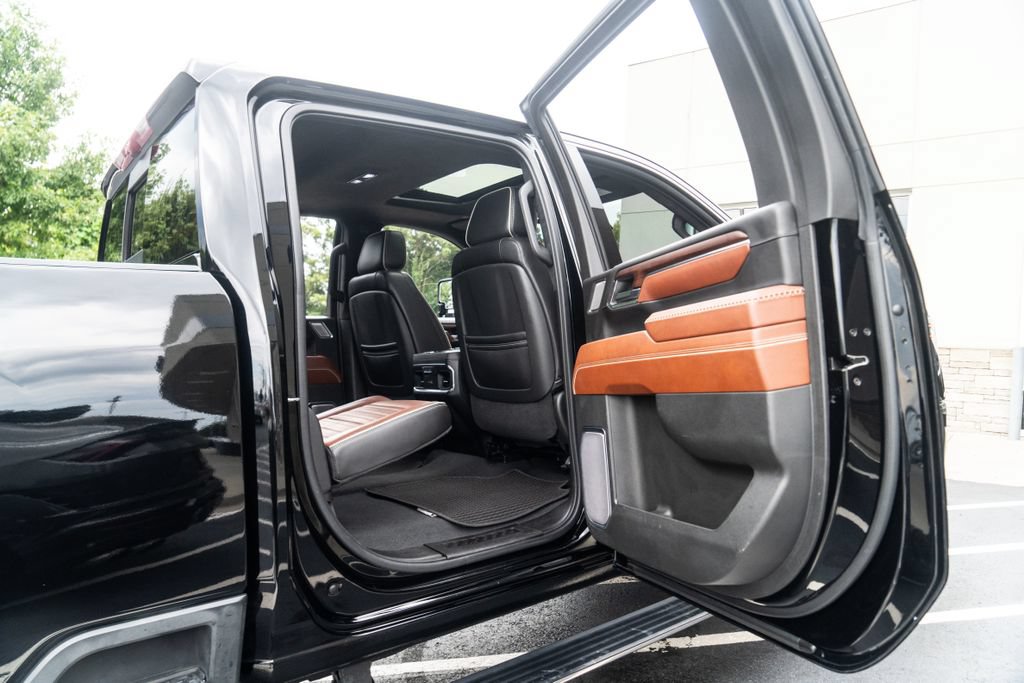 Used 2024 GMC Sierra 3500 Denali Ultimate AWD/4WD image 45