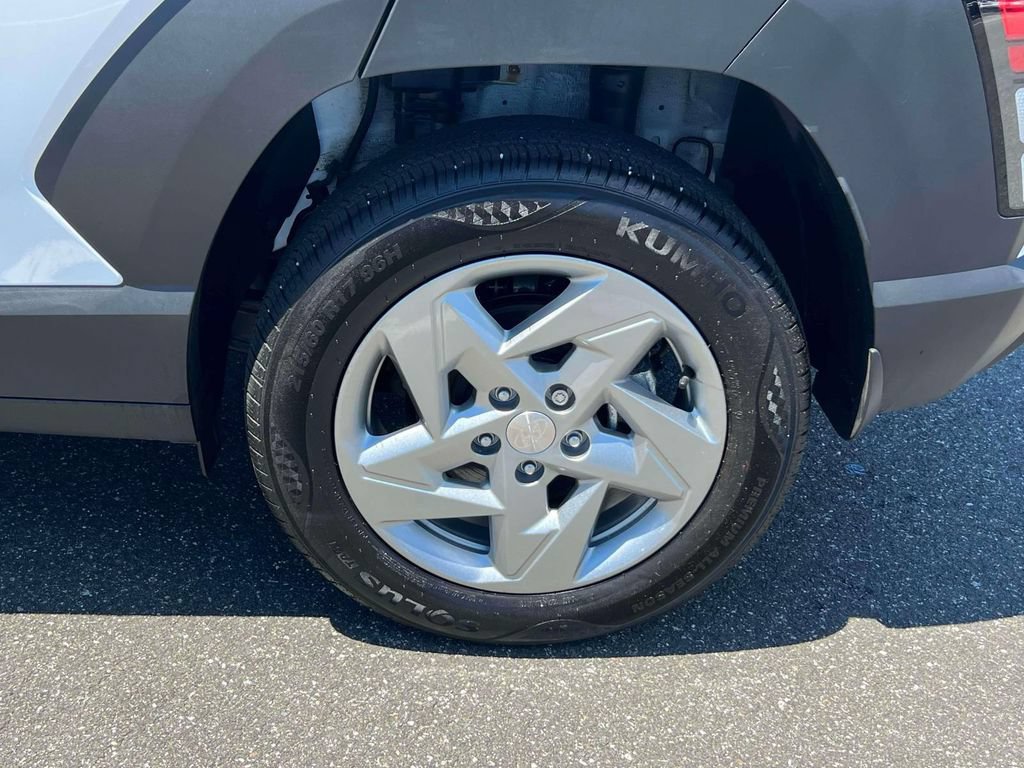Used 2026 Hyundai Kona SE AWD/4WD image 9