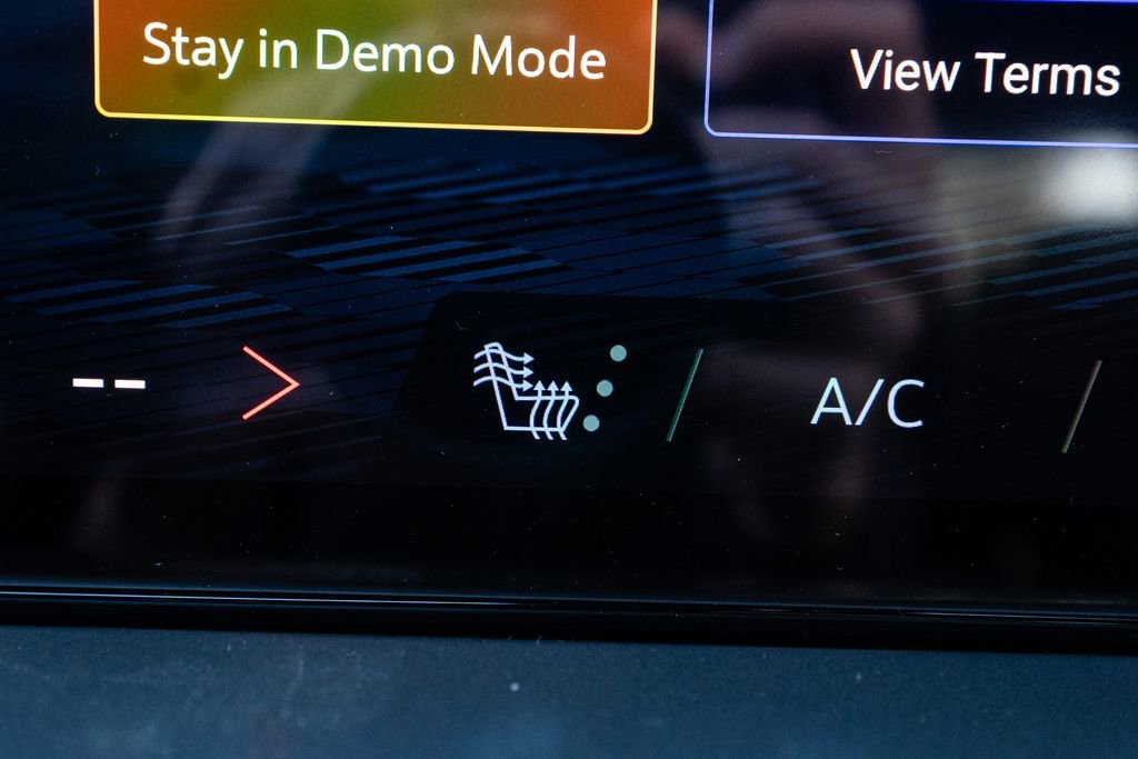 New 2026 Chevrolet Traverse LT image 52