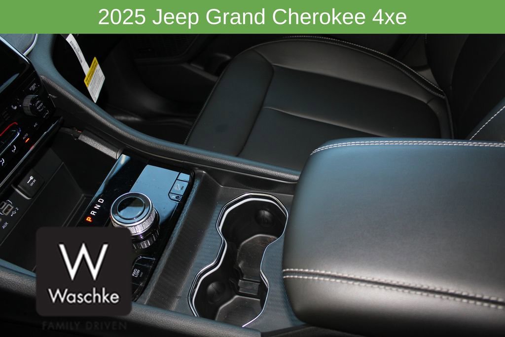 New 2025 Jeep Grand Cherokee Limited 4xe w/ Trailer Tow Package image 34