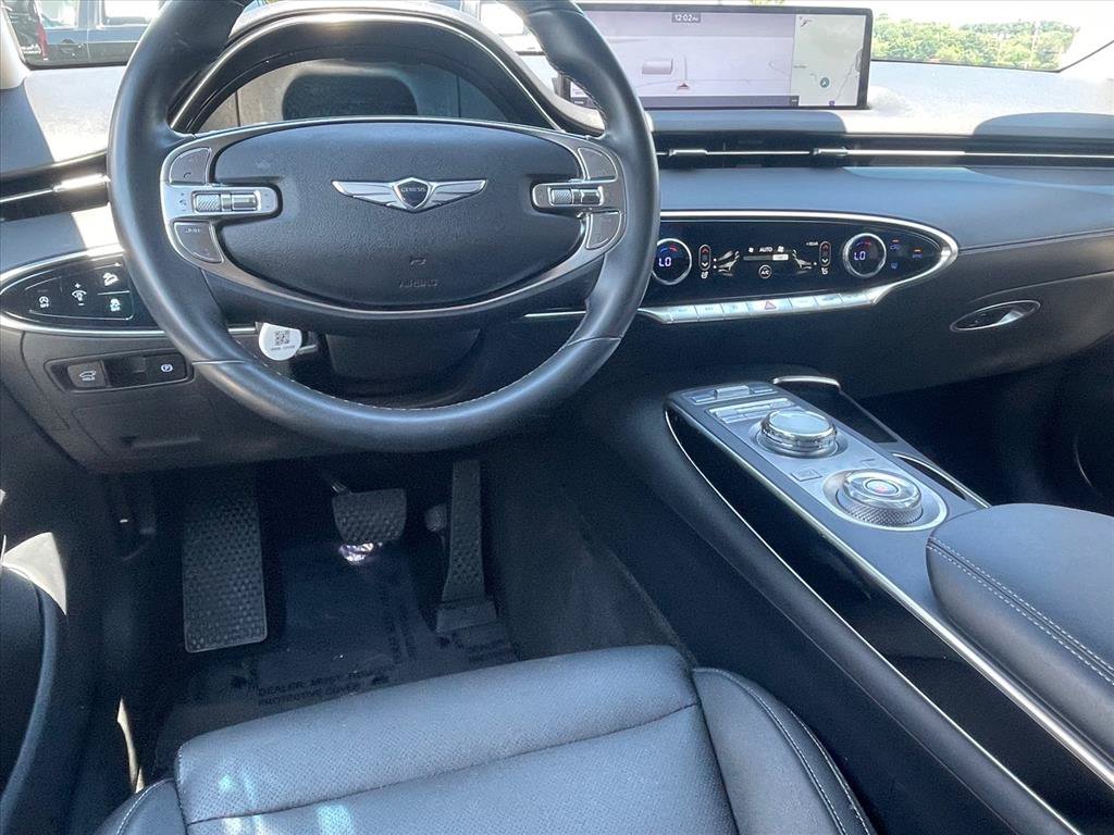 Used 2025 Genesis GV70 2.5T AWD/4WD image 9