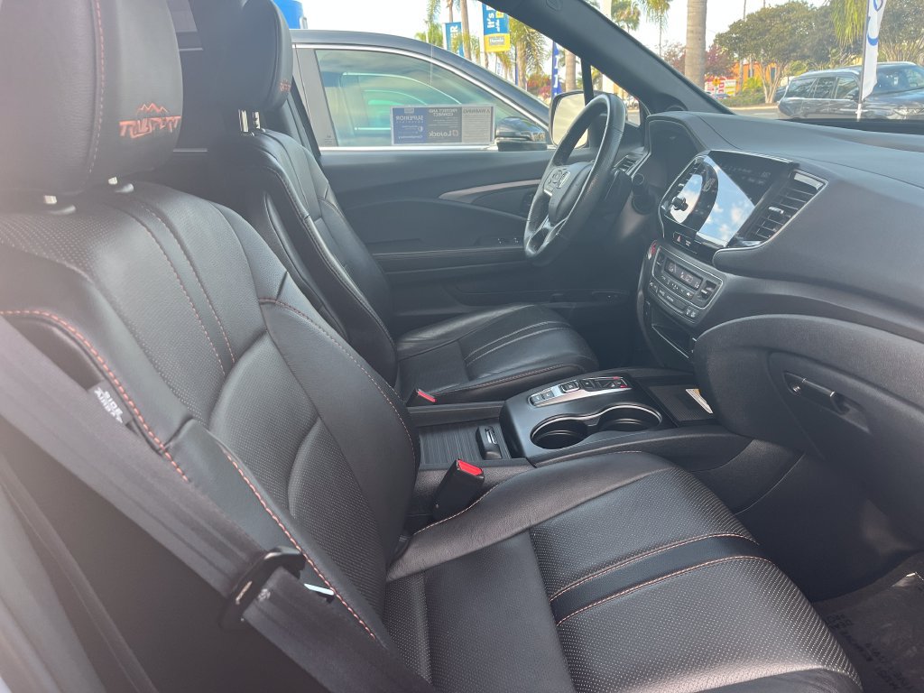 Used 2023 Honda Passport TrailSport image 39