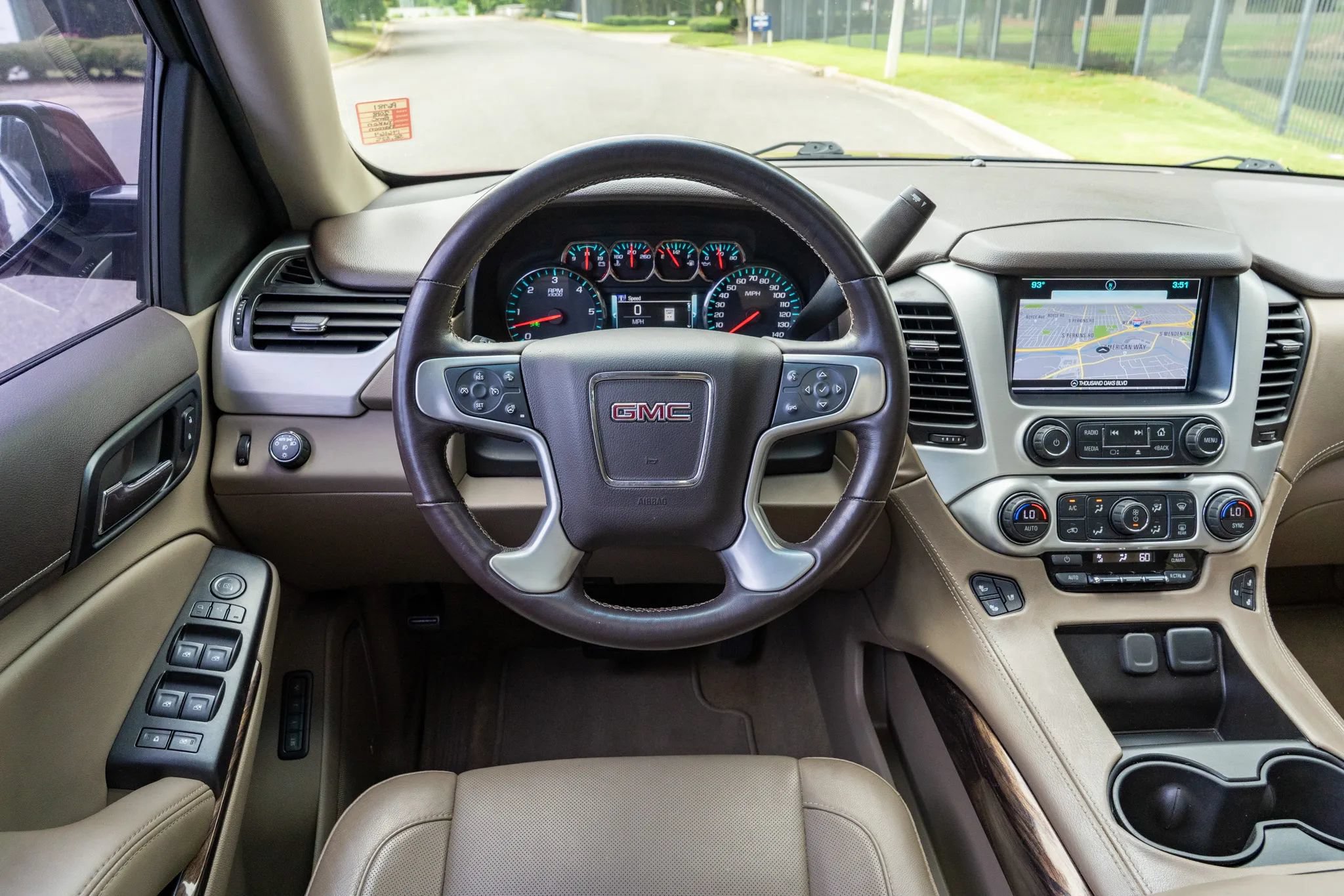 Used 2018 GMC Yukon SLT w/ Premium Edition RWD image 20
