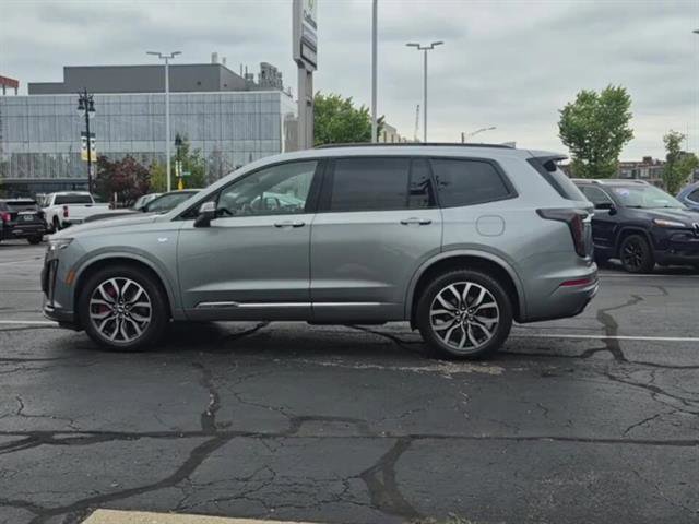 Used 2024 Cadillac XT6 Sport image 14