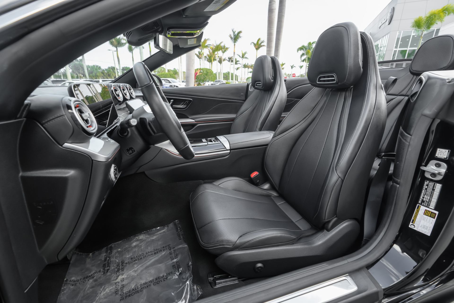 Used 2025 Mercedes-Benz CLE 300 4MATIC Cabriolet image 7