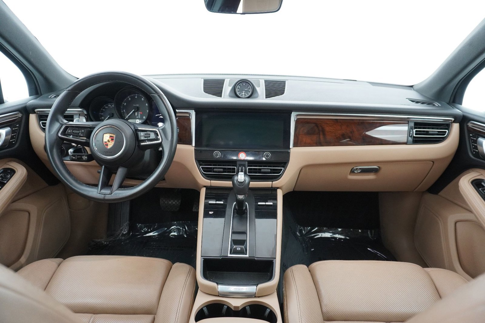 Certified 2023 Porsche Macan Turbo image 14