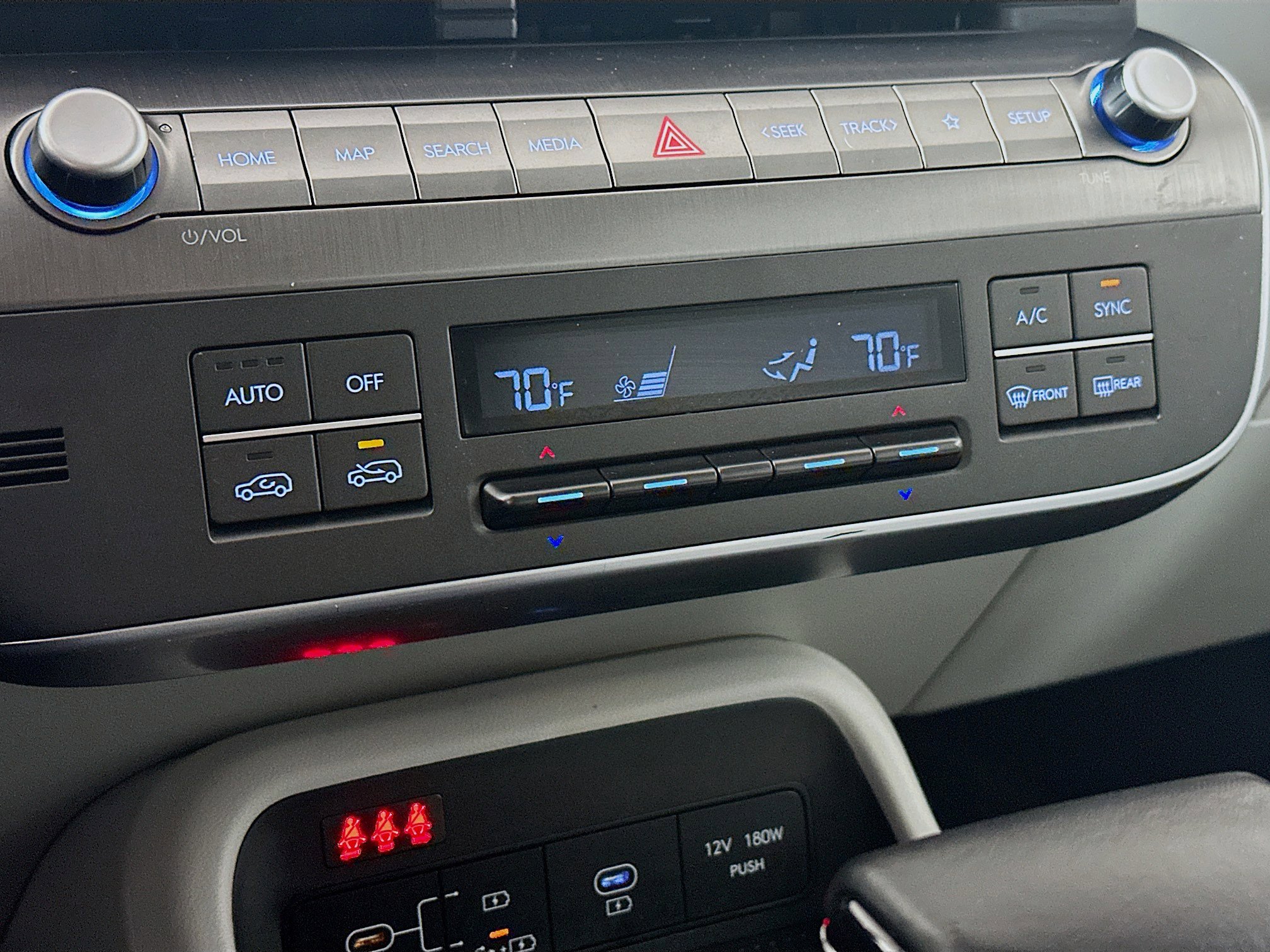 Certified 2025 Hyundai Kona SEL AWD/4WD image 15