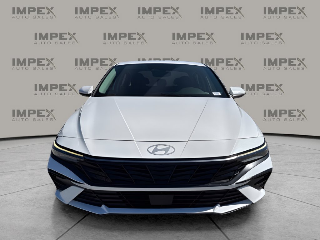 Used 2025 Hyundai Elantra SEL FWD image 8