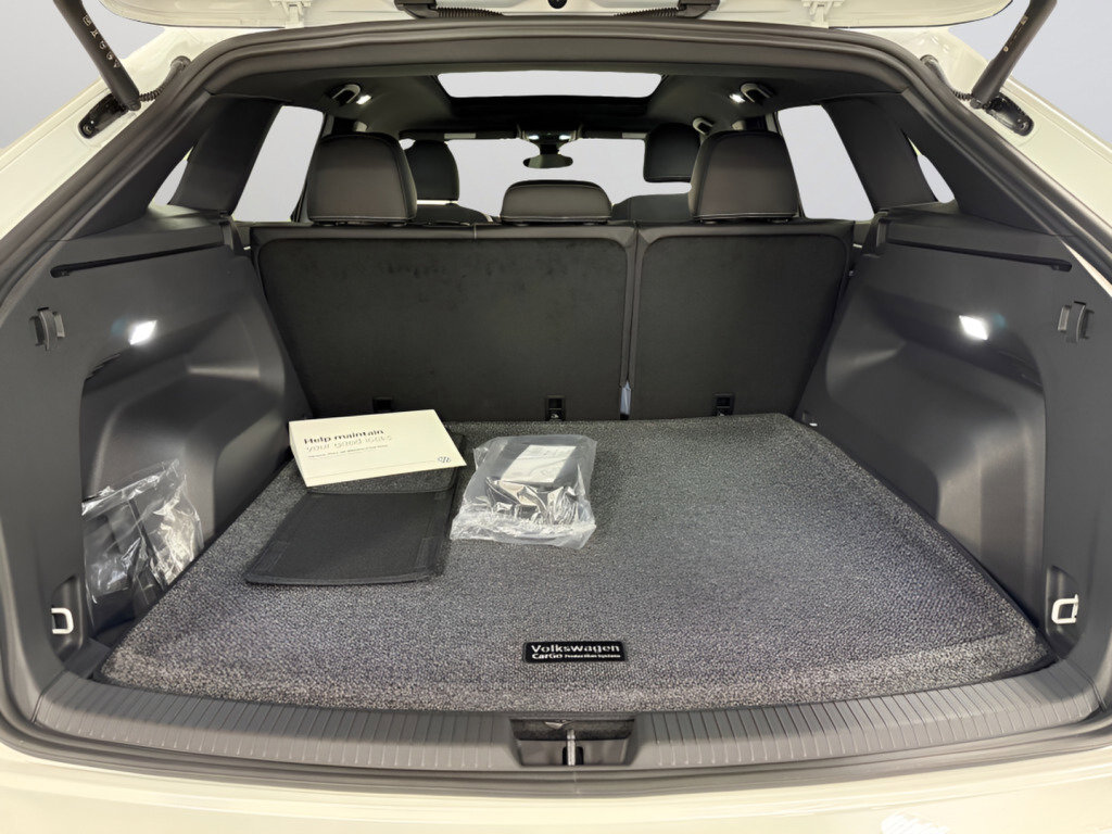 New 2026 Volkswagen Atlas Cross Sport SE image 9