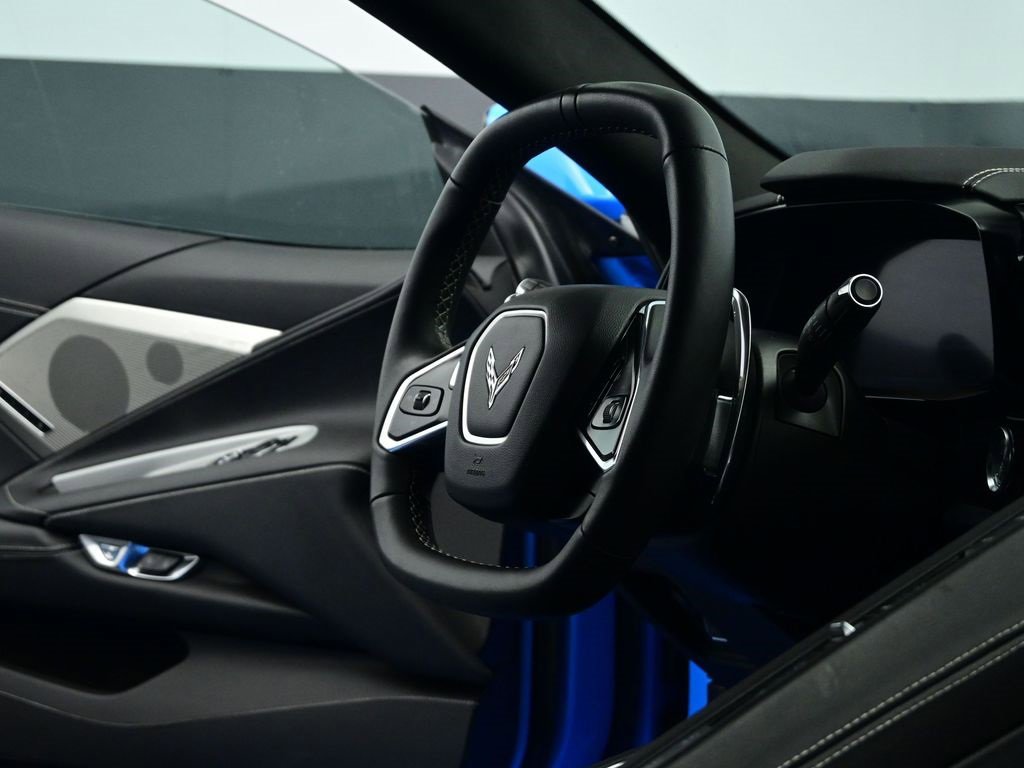 Used 2023 Chevrolet Corvette Stingray w/ Z51 Performance Package image 16