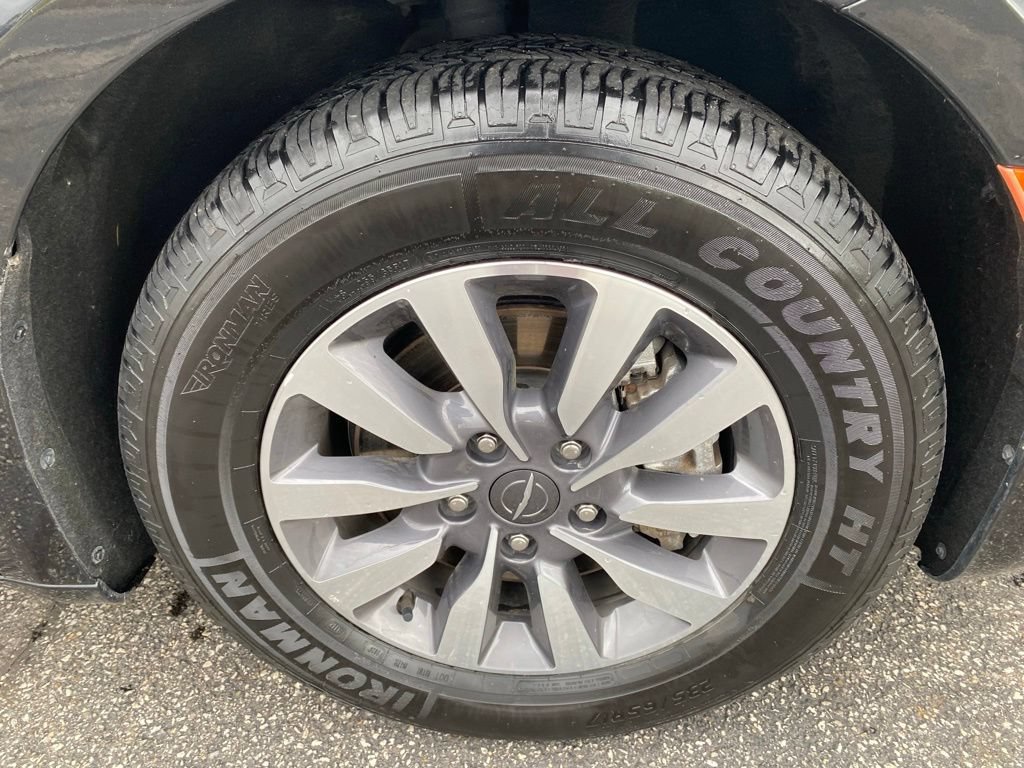 Used 2023 Chrysler Pacifica Touring-L FWD image 27